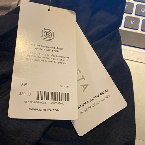 Athleta Pacifica Illume Dress // Black #657896 - Picture 9 of 12